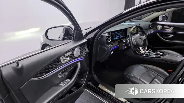 Mercedes-Benz E-Class W213 2018 Черный из Кореи, фото 2