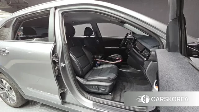 Kia Niro EV 2021 Серебристо-серый из Кореи, фото 2