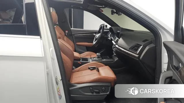 Audi Q5 (FY) 2023 Белый из Кореи, фото 2