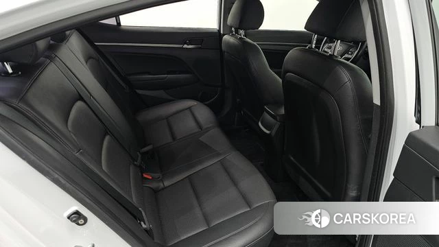 Hyundai Avante AD 2018 Белый из Кореи, фото 2