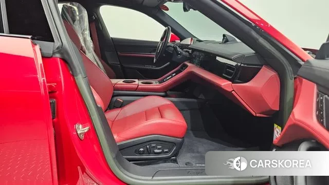 Porsche Taycan 2023 Красный из Кореи, фото 2