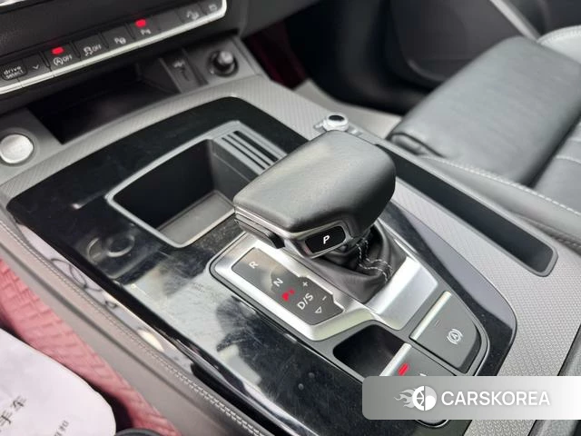 Audi Q5L 2022 Черный из Китая, фото 2