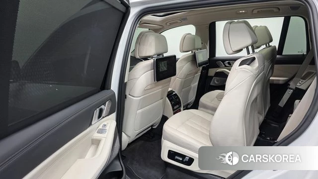 BMW X7 (G07) 2022 Белый из Кореи, фото 2