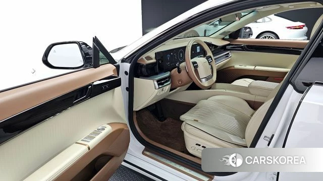 Hyundai Grandeur Hybrid (GN7) 2023 Белый из Кореи, фото 2