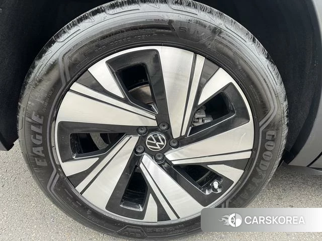 Volkswagen Tourang 2023 Черный из Китая, фото 2