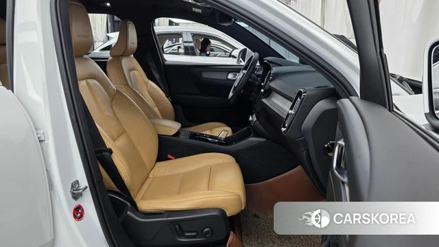 Volvo XC40 2019 Белый из Кореи, фото 2