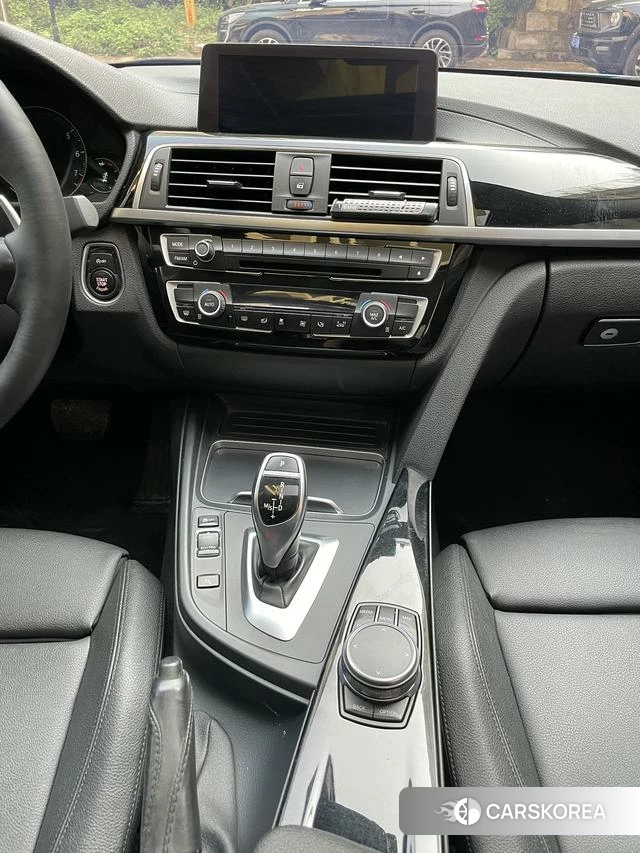 BMW 3 series 2018 Синий из Китая, фото 2