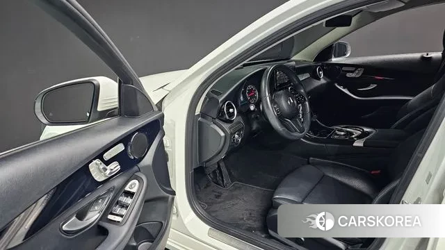 Mercedes-Benz C-Class W205 2019 Белый из Кореи, фото 2