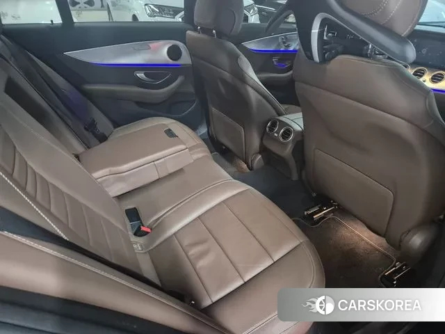 Mercedes-Benz E-Class W213 2020 Черный из Кореи, фото 2