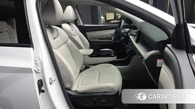 Hyundai The New Tucson Hybrid (NX4) 2024 Белый из Кореи, фото 2