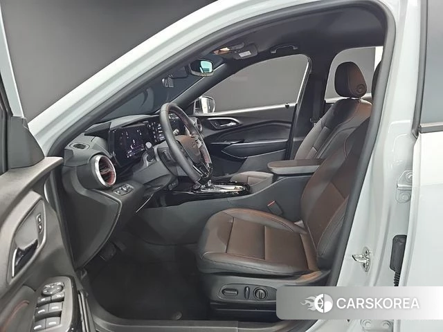 Chevrolet (GM Daewoo) Trax Crossover 2024 Белый из Кореи, фото 2