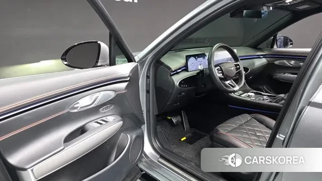 Genesis GV70 2024 Серебряный из Кореи, фото 2