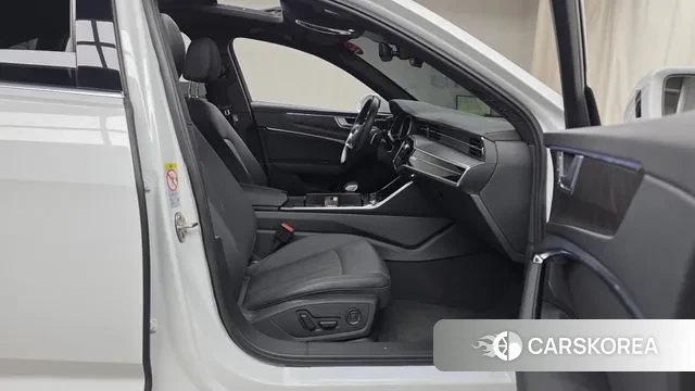 Audi A6 (C8) 2023 Белый из Кореи, фото 2