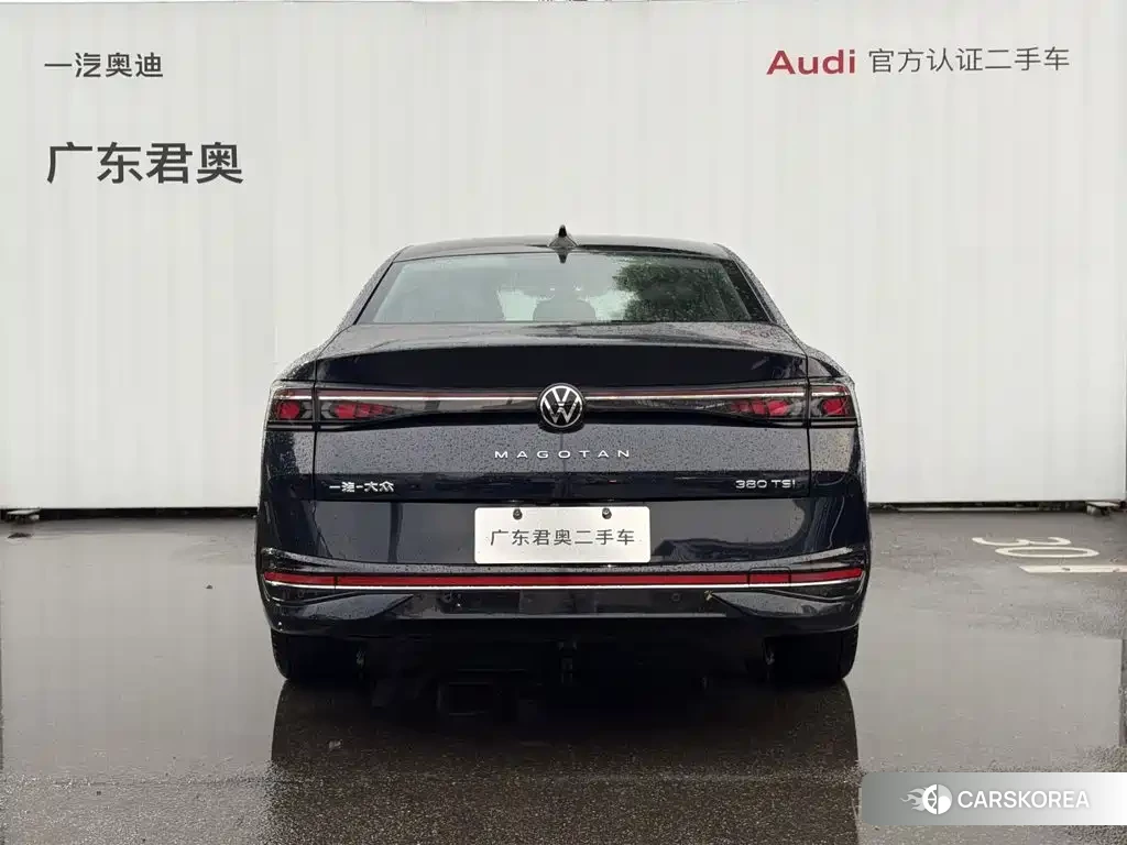 Volkswagen Magotan 2025 Черный из Китая, фото 2