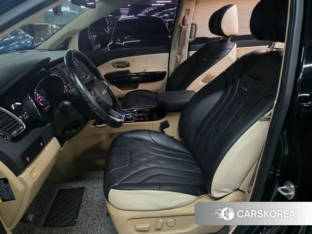 Kia The New Carnival 2018 Черный из Кореи, фото 2