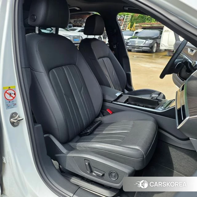 Audi A6 (C8) 2022 Белый из Кореи, фото 2