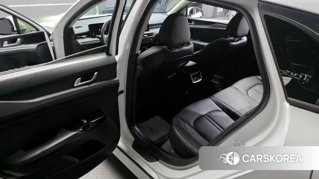 Kia The New K5 3rd generation 2024 Белый из Кореи, фото 2