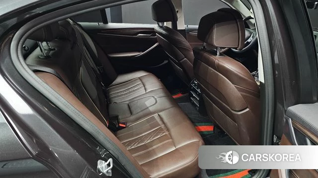 BMW 5 Series (G30) 2020 Серый из Кореи, фото 2