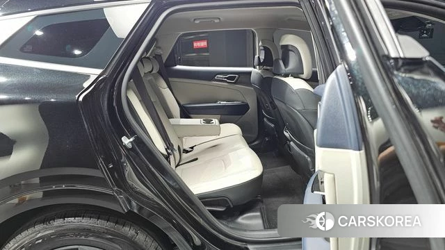 Kia Sportage 5th Generation 2022 Черный из Кореи, фото 2