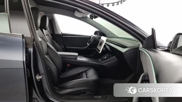 Tesla Model 3 2024 Серый из Кореи, фото 2