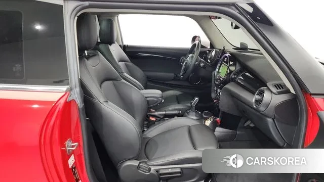 Mini Cooper 2019 Красный из Кореи, фото 2