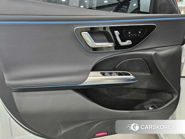 Mercedes-Benz E-Class W214 2025 Белый из Кореи, фото 2