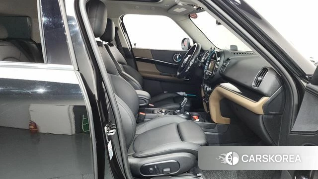 Mini Cooper Countryman 2019 Черный из Кореи, фото 2