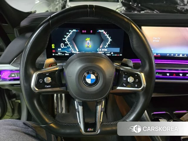 BMW 7 Series (G70) 2024 Серебристо-серый из Кореи, фото 2