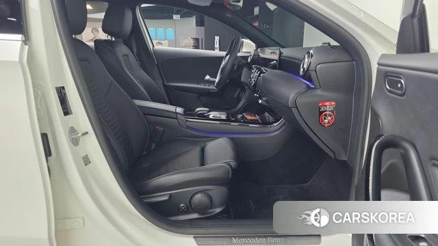 Mercedes-Benz A-Class W177 2020 Белый из Кореи, фото 2