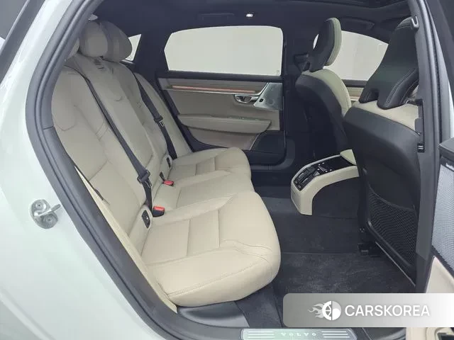 Volvo S90 2025 Белый из Кореи, фото 2