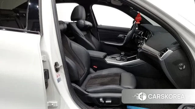 BMW 3 Series (G20) 2021 Белый из Кореи, фото 2