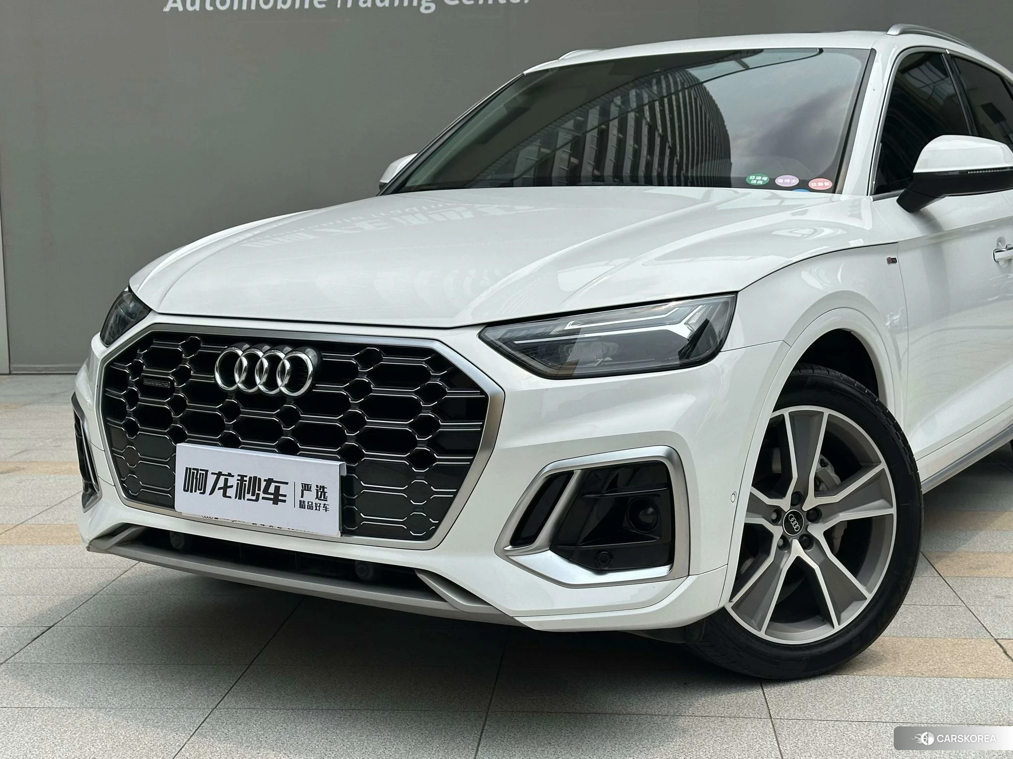 Audi Q5L 2021 Белый из Китая, фото 2