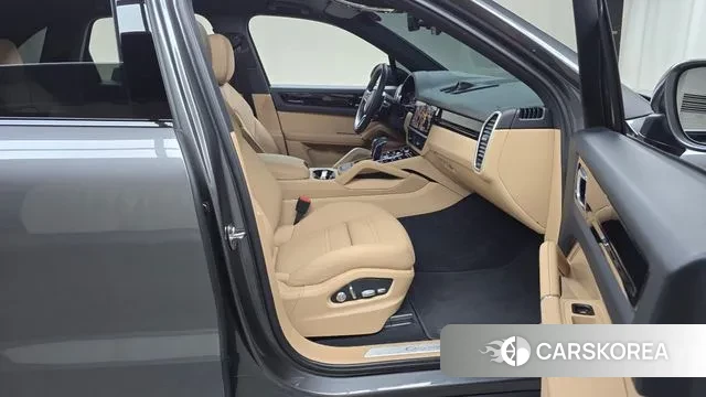 Porsche Cayenne (PO536) 2021 Серый из Кореи, фото 2