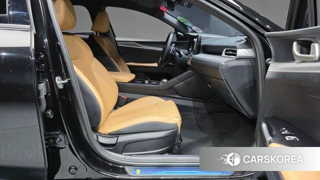 Kia K5 3rd generation 2023 Черный из Кореи, фото 2