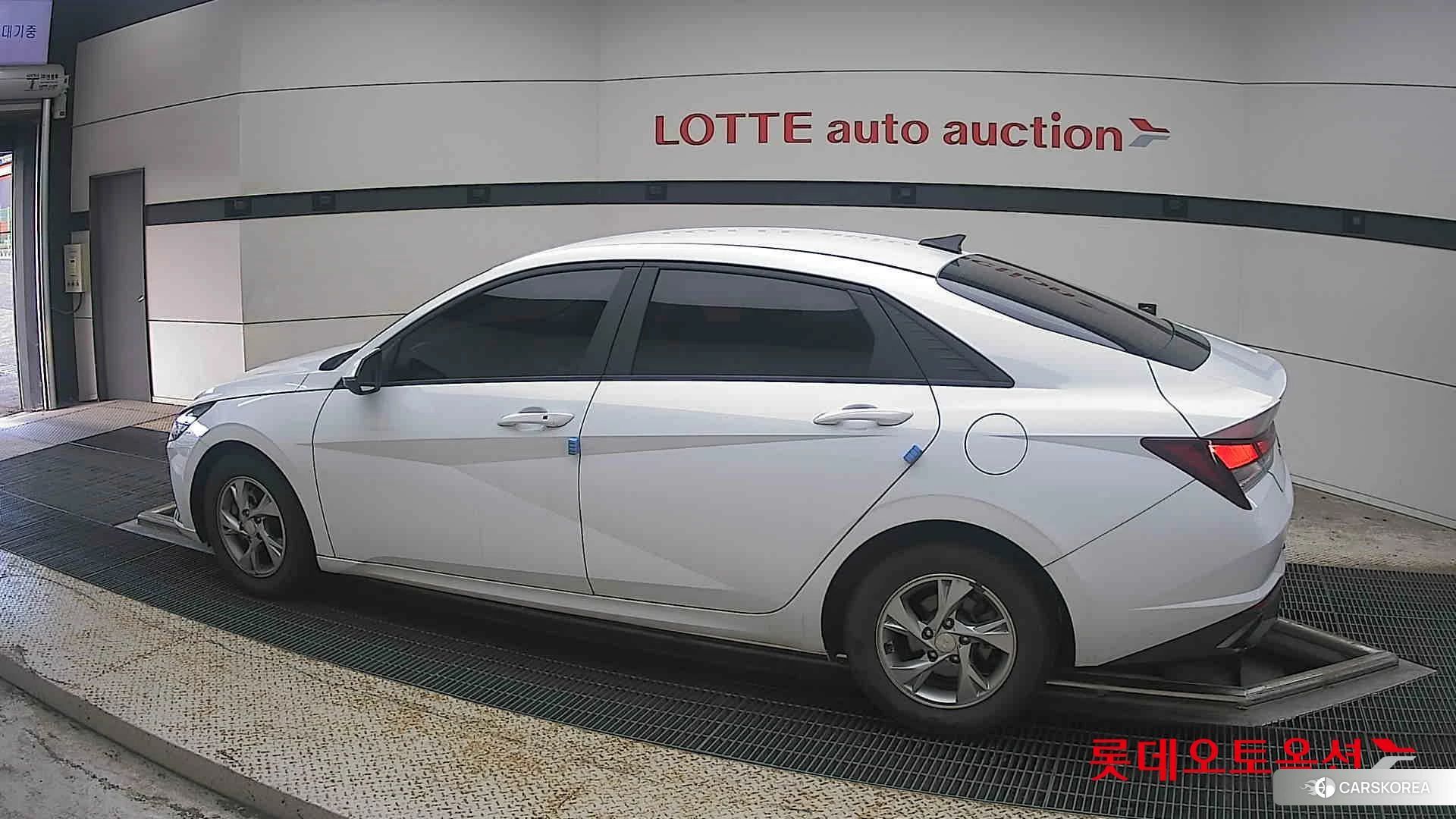 Hyundai Avante 2021 Polar White из Кореи, фото 2