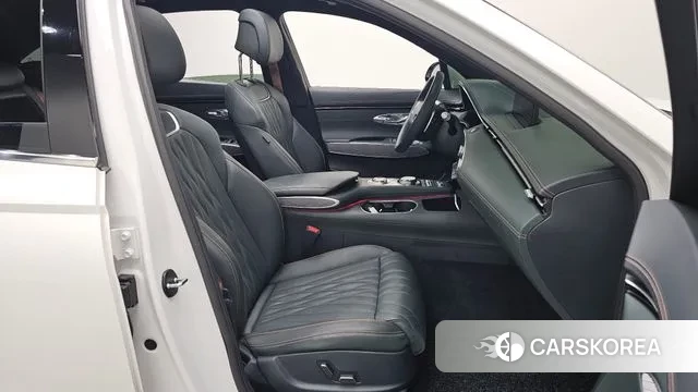 Genesis GV70 2022 Белый из Кореи, фото 2