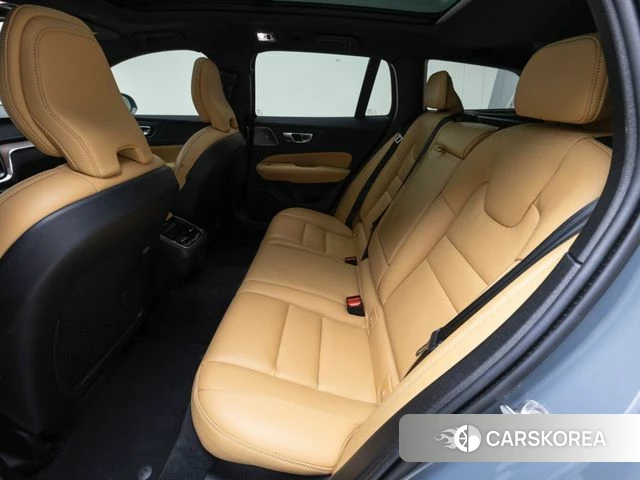 Volvo V60 Cross-Country 2nd Generation 2022 Синий нефрит из Кореи, фото 2