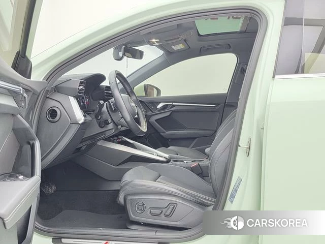 Audi A3 2024 Зеленый из Китая, фото 2
