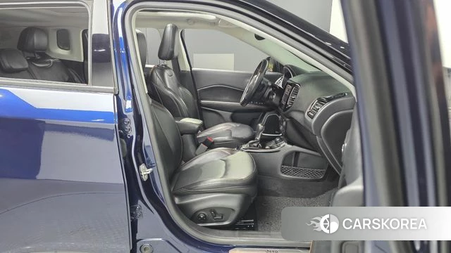 Jeep Compass 2nd Generation 2019 Синий из Кореи, фото 2