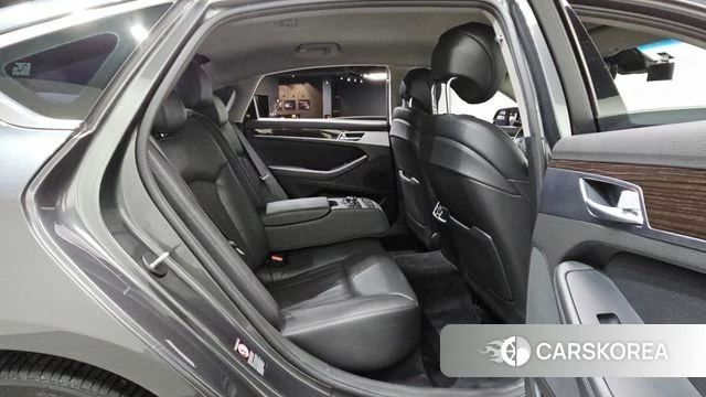 Genesis G80 2018 Серебристо-серый из Кореи, фото 2