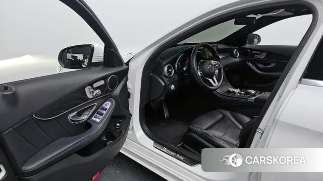 Mercedes-Benz C-Class W205 2019 Белый из Кореи, фото 2