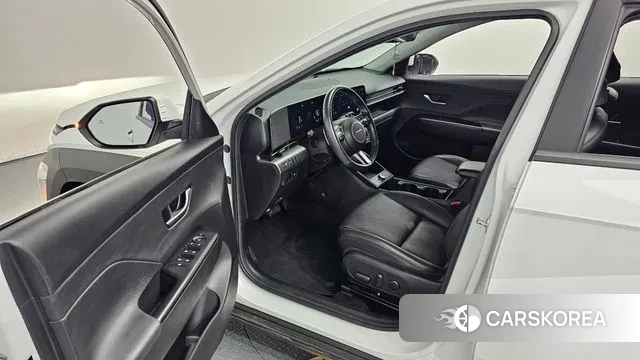 Hyundai Kona (SX2) 2024 Белый из Кореи, фото 2