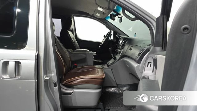 Hyundai The New Grand Starex 2018 Серебряный из Кореи, фото 2