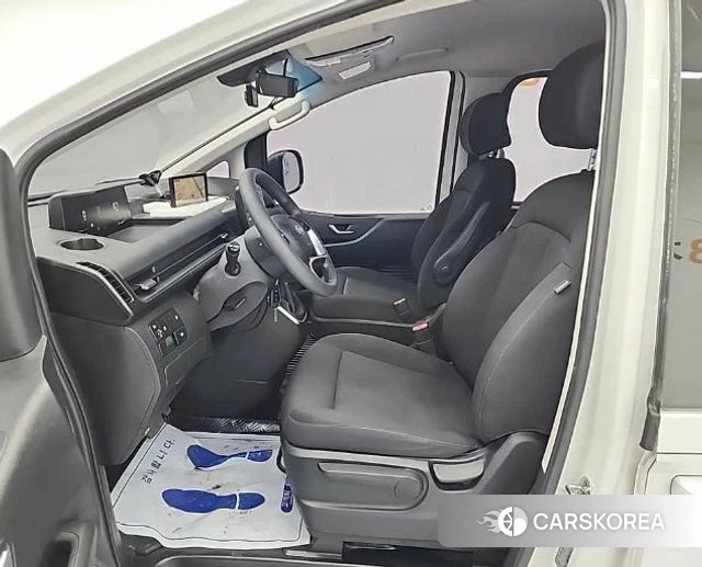 Hyundai Staria 2022 Белый из Кореи, фото 2