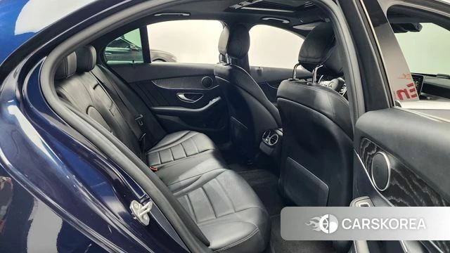 Mercedes-Benz C-Class W205 2019 Синий из Кореи, фото 2