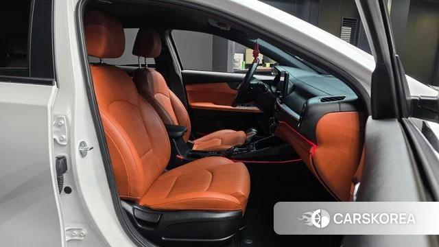 Kia The New K3 2nd generation 2023 Белый из Кореи, фото 2