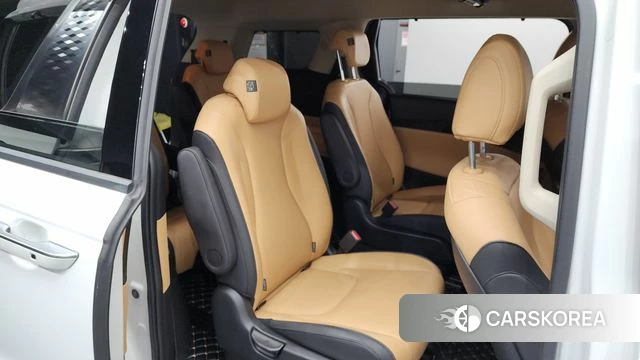 Kia Carnival 4th generation 2023 Белый из Кореи, фото 2