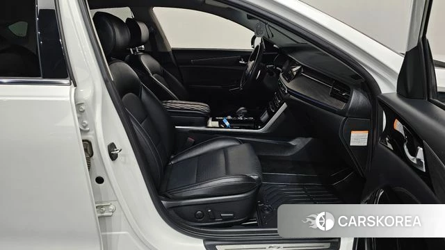 Kia K7 Premier Hybrid 2021 Белый из Кореи, фото 2