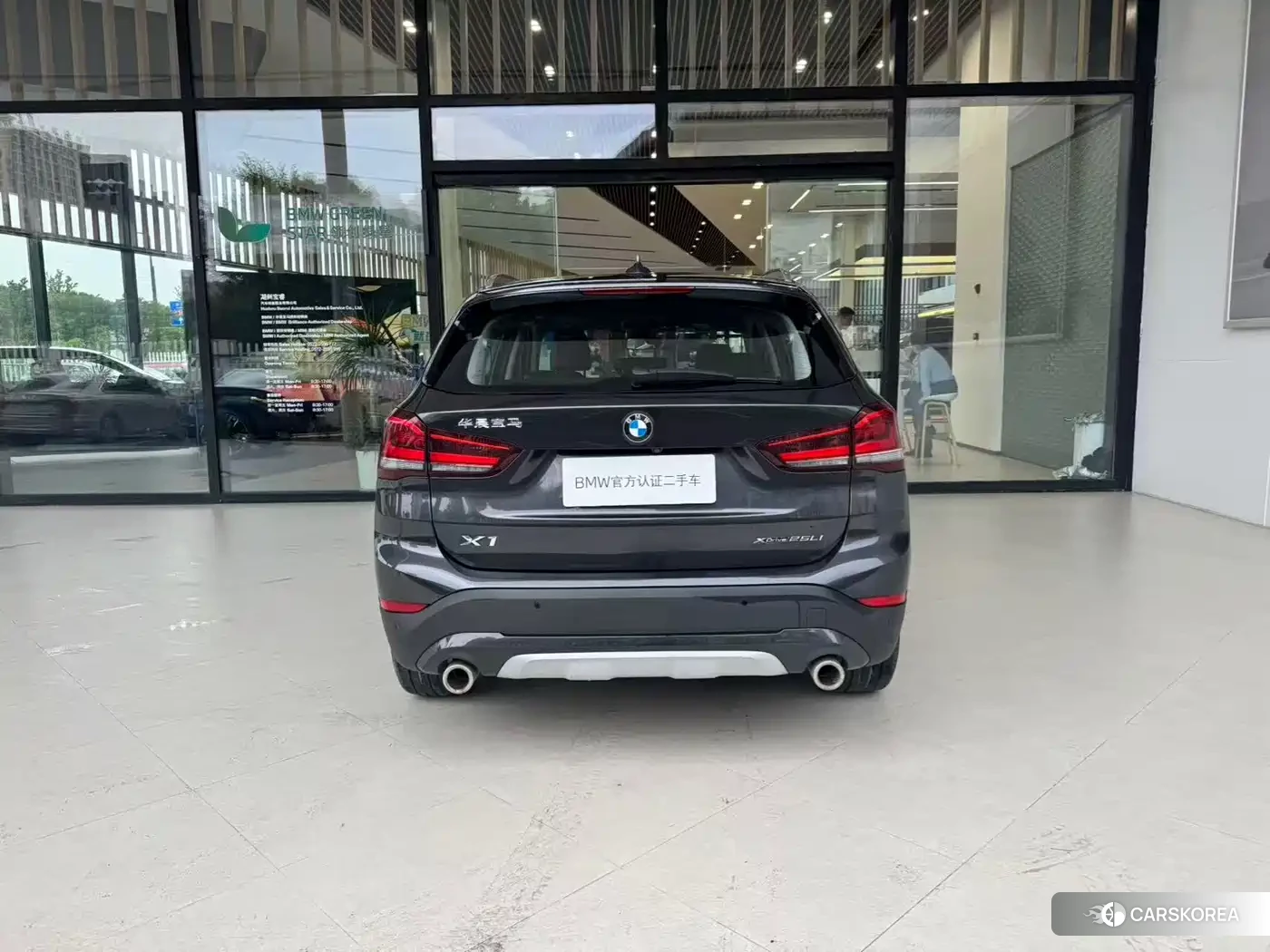 BMW X1 2021 Черный из Китая, фото 2