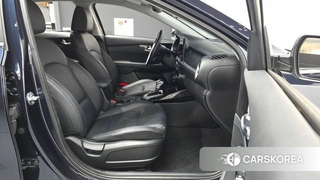 Kia The New K3 2nd generation 2021 Синий из Кореи, фото 2